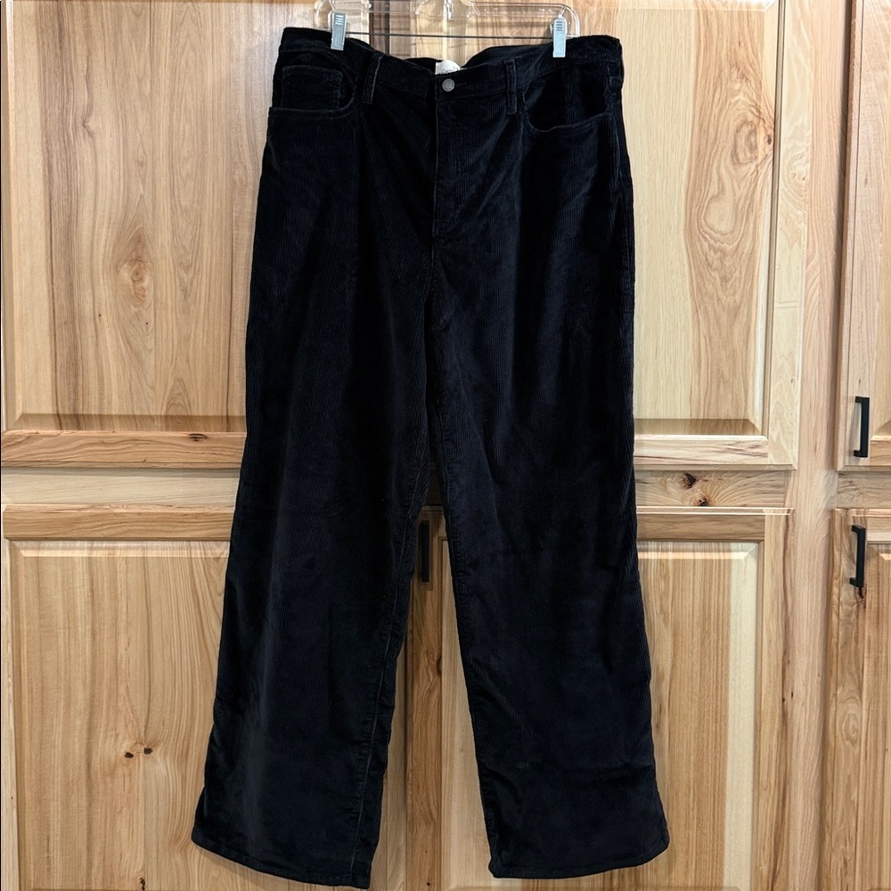 Universal Thread Black Corduroy Relaxed Wide Leg Trouser Pants in size 18